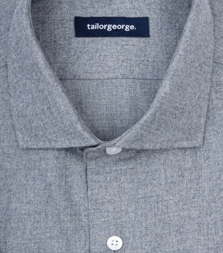 Camicia bianca in popeline facile da stirare