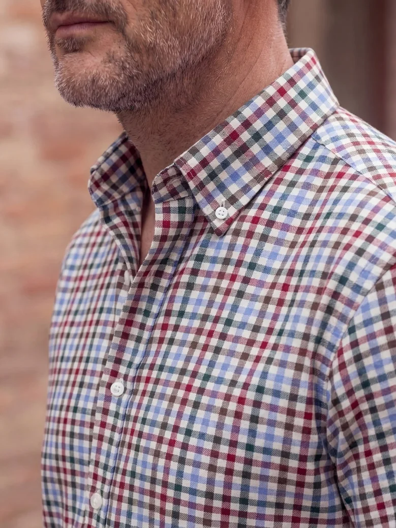 Camicia bianca in popeline facile da stirare