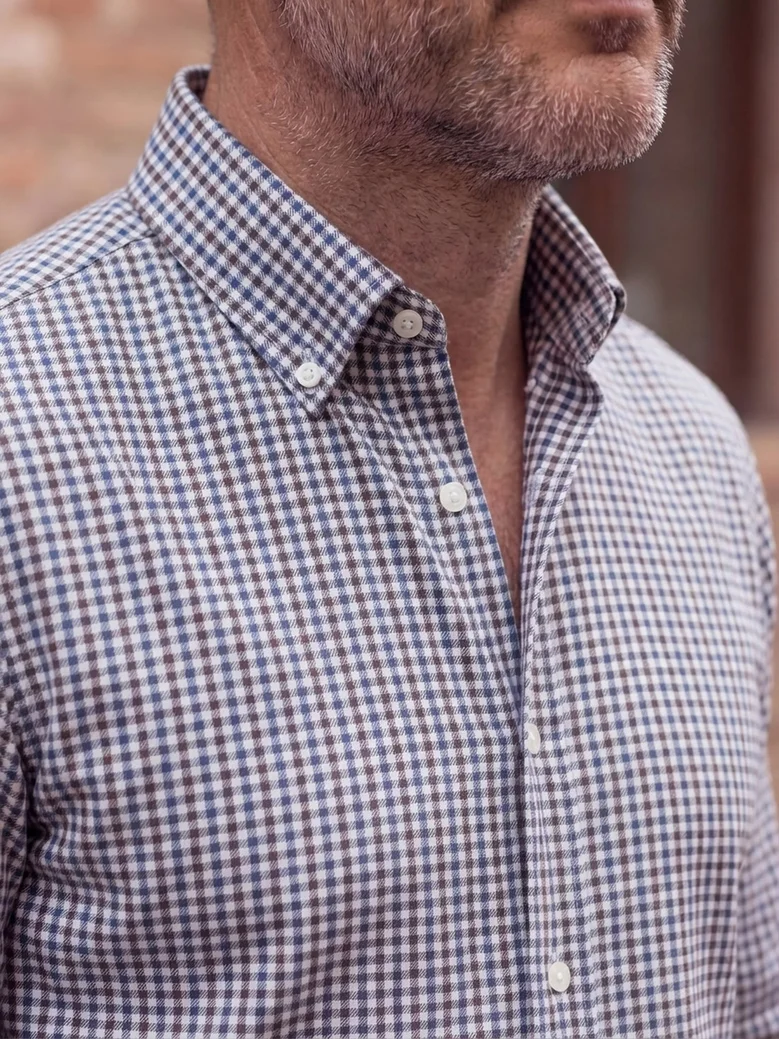 Camicia bianca in popeline facile da stirare