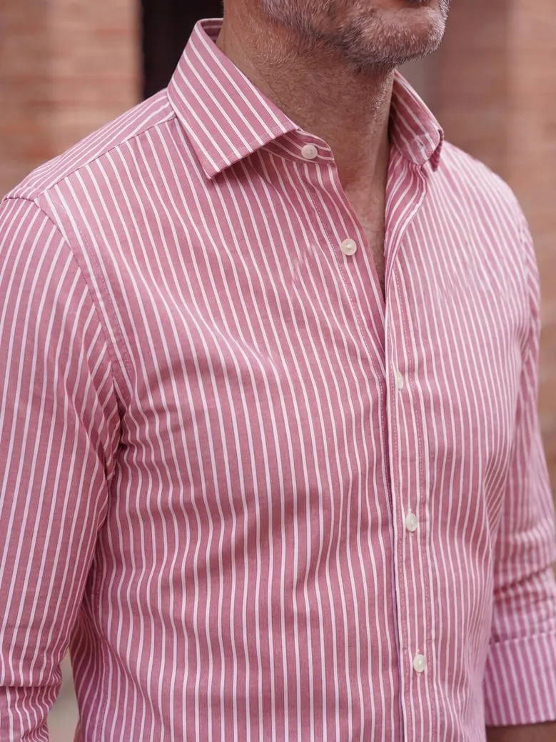 Camicia bianca in popeline facile da stirare