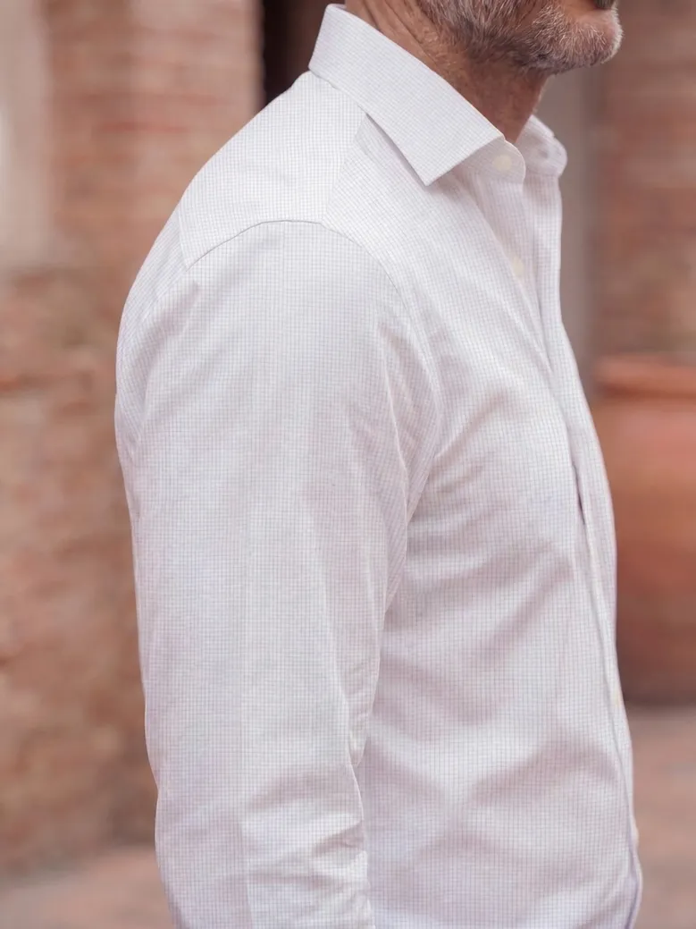 Camicia bianca in popeline facile da stirare